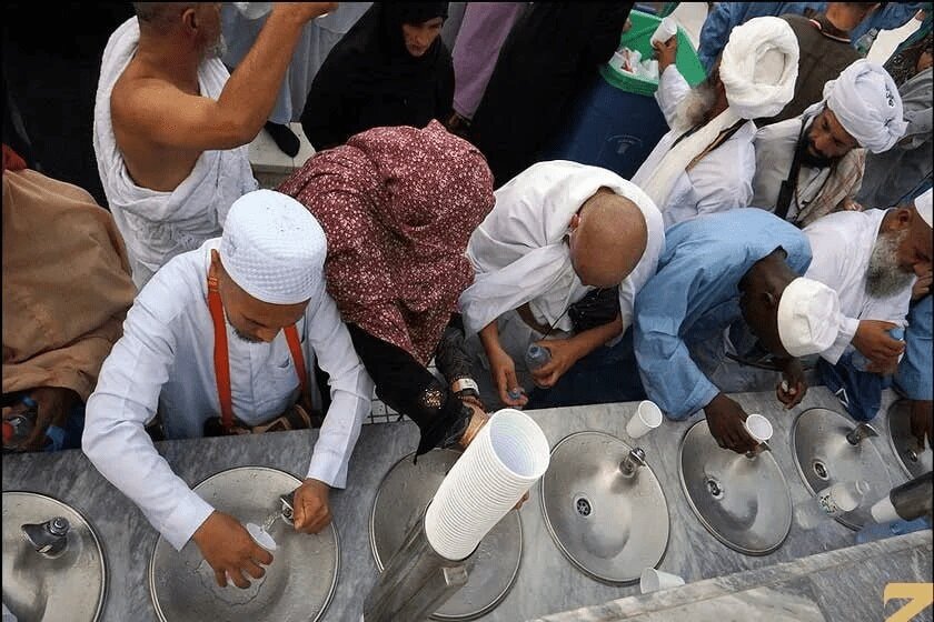 سهمیه آب زمزم حجاج چرا حذف شد؟ سهمیه آب زمزم حجاج چرا حذف شد؟
